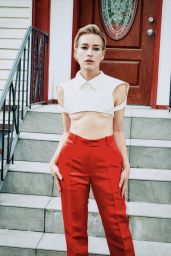 Piper Perabo Unveils Daring High-Glamour Editorial