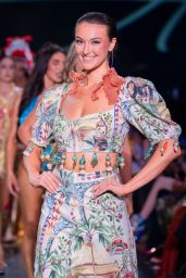 Rachel Pizzolato Debuts Las Vegas Swimwear