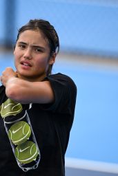 Raducanu’s Cincinnati Practice: A Sportswear Duality