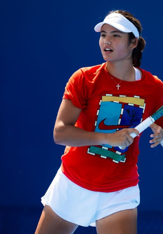 Raducanu’s Cincinnati Practice: A Sportswear Duality