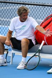 Raducanu’s Cincinnati Practice: A Sportswear Duality