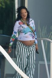 Rihanna 1996 Gucci Bag Pregnancy Style August 2025