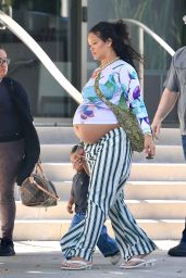 Rihanna 1996 Gucci Bag Pregnancy Style August 2025