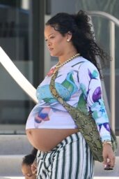 Rihanna 1996 Gucci Bag Pregnancy Style August 2025