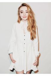 Sabrina Carpenter’s Pop-Goddess Glamour for 2025