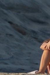 Shakira Debuts Metallic Fringe Bikini in Cabo