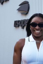 Simone Biles Attends US Open – Unveils Monochromatic Drama
