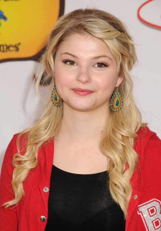 Stefanie Scott Attends Camp Ronald McDonald Carnival in Varsity Chic