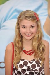 Stefanie Scott Debuts Retro Pop Look at Charlie St. Cloud Premiere