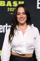 Stephanie Arcila Debuts Monochrome Edge at Comic-Con Bash 2025