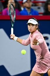 Tennis Clash in Montreal: Raducanu’s Pink vs. Anisimova’s Blue