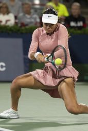 Tennis Clash in Montreal: Raducanu’s Pink vs. Anisimova’s Blue