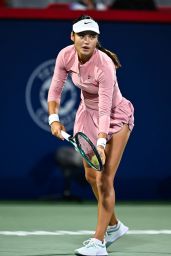 Tennis Clash in Montreal: Raducanu’s Pink vs. Anisimova’s Blue