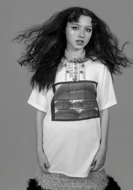Violet McGraw’s Rebel-Cool Style for Amazing Magazine