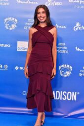 Alba Ramirez Unveils a Burgundy Waterfall Gown at the Yummy Awards