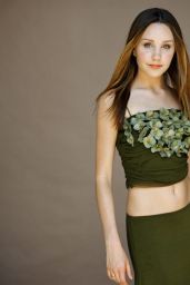Amanda Bynes Debuts Photoshoot Ethereal Green Accents