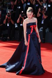 Amanda Seyfried Venice Film Festival Triumph: When Theatrical Grandeur Meets Modern Sophistication