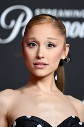 Ariana Grande Channels Vintage Fendi Glamour at the 2025 MTV VMAs
