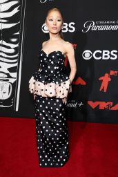 Ariana Grande Channels Vintage Fendi Glamour at the 2025 MTV VMAs