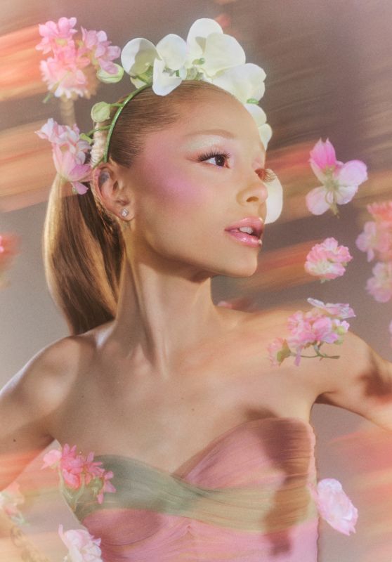 Ariana Grande Unveils Ozian Glamour for r.e.m. beauty