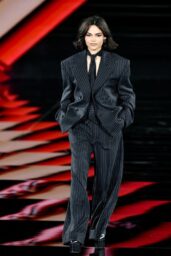 Ariana Greenblatt Champions The Monochromatic Power Suit at L’Oréal Paris Le Défilé 2025