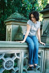 Ariana Greenblatt Embodies September Photoshoot in Graphic Ease