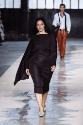 Ashley Graham Embodies Fluid Minimalism at Boss Spring Summer 2026