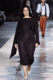 Ashley Graham Embodies Fluid Minimalism at Boss Spring Summer 2026