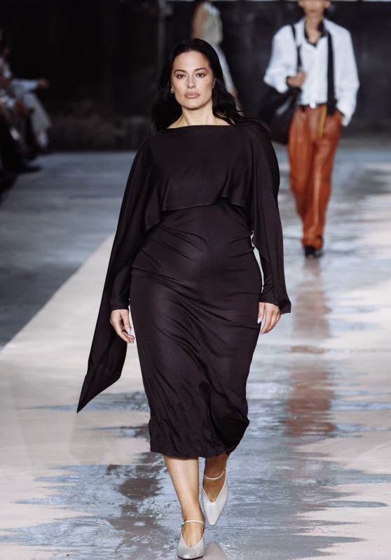Ashley Graham Embodies Fluid Minimalism at Boss Spring Summer 2026