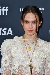 Cailee Spaeny Brings Whimsy to Toronto Film Festival 2025