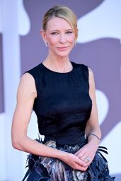 Cate Blanchett Soars in a Maison Margiela Masterpiece at the Venice Film Festival