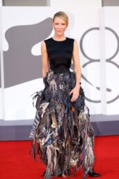 Cate Blanchett Soars in a Maison Margiela Masterpiece at the Venice Film Festival