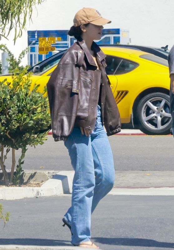 Caylee Cowan Debuts Casual Chic in Los Feliz 09-07-2025