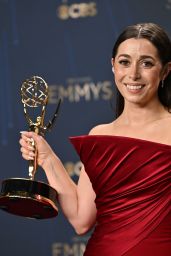 Cristin Milioti Redefines Classic Drama at the Emmy Awards