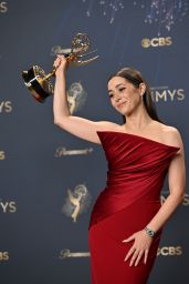 Cristin Milioti Redefines Classic Drama at the Emmy Awards