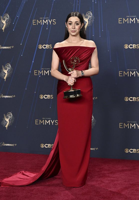 Cristin Milioti Redefines Classic Drama at the Emmy Awards