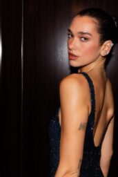 Dua Lipa Champions Studio Strength in Barre-Coded Ease