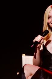 Elle Fanning Commands Comic Con In Leather V-Neck Panel Look
