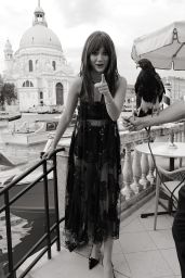 Emilia Jones: Gothic Glamour Meets Venice’s Grandeur – August 2025