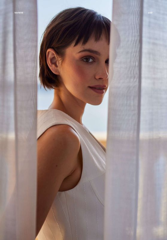 Emilia Schüle Channels Unfiltered Ambition in MAX Magazine’s Raw, Reflective Spread