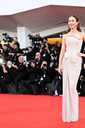Emily Blunt Venice Gown 2025 | Tamara Ralph Couture & Tiffany Jewelry