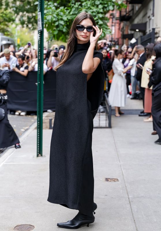 Emily Ratajkowski Unveils Slashed Black Dress at Calvin Klein