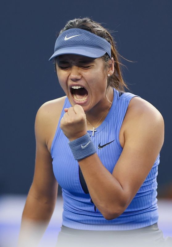 Emma Raducanu Selects Nike Blue and Gray for China Open 2025