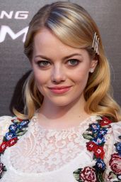 Emma Stone Unveils Romantic Lace at The Amazing Spider-Man Premiere