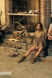 Freya Allan Unveils Entertainment Weekly Desert Siren Knitwear
