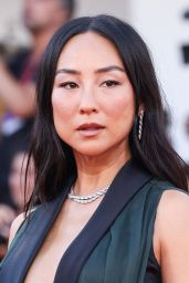 Greta Lee Reinvents the Femme Fatale in Dior’s Bold Couture at 2025 Venice Film Festival