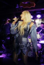 Gwen Stefani Rocks Denim Bloom at Delilah Montauk LDW Bash