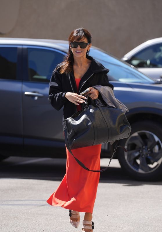 Hilaria Baldwin Defines Practical Glamour in High-Low Street Style 2025