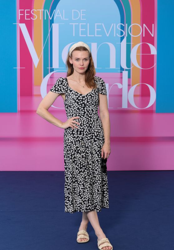 Holland Roden Embodies Retro-Chic at Monte Carlo Event