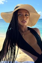 Idania Hopkin Unveils Globetrotter Style